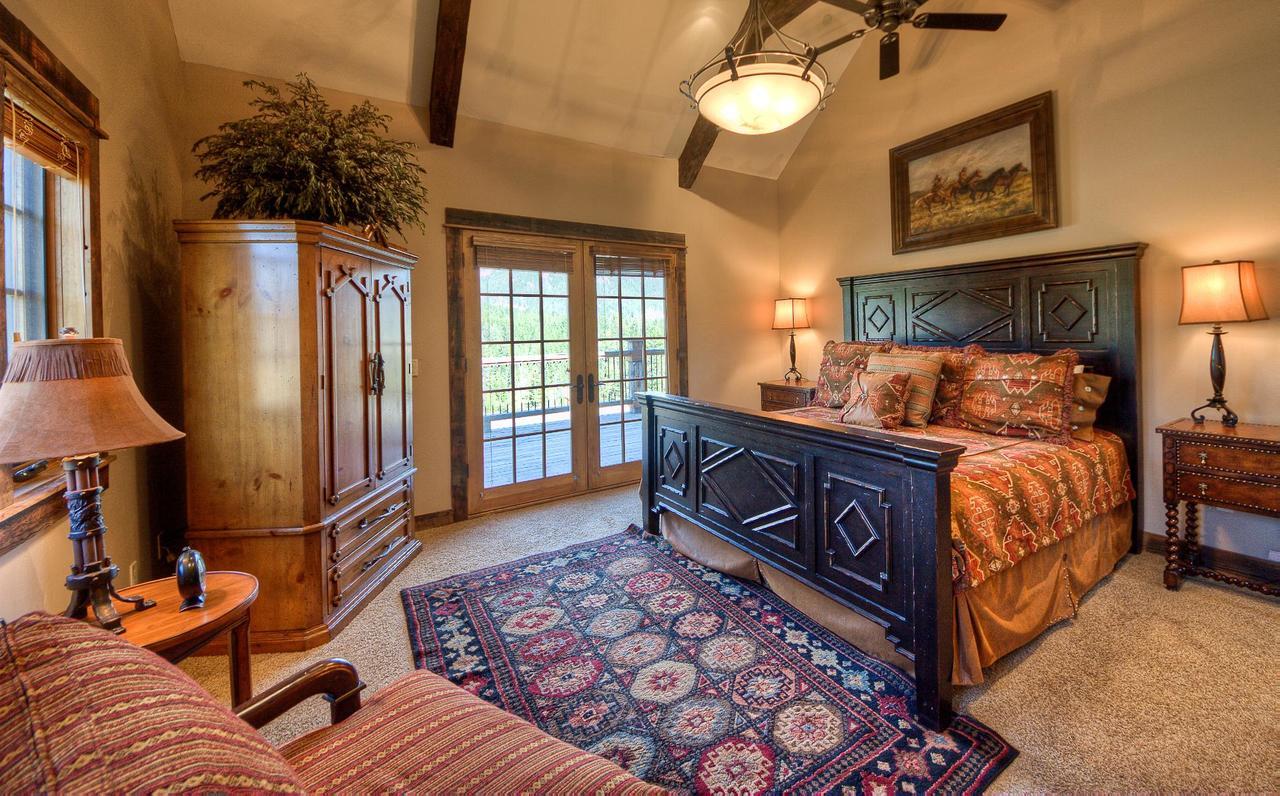 Antler Ridge Lodge 빅스카이 외부 사진