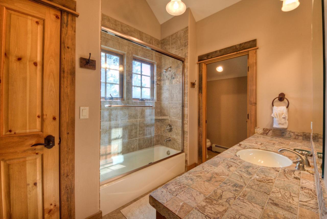 Antler Ridge Lodge 빅스카이 외부 사진