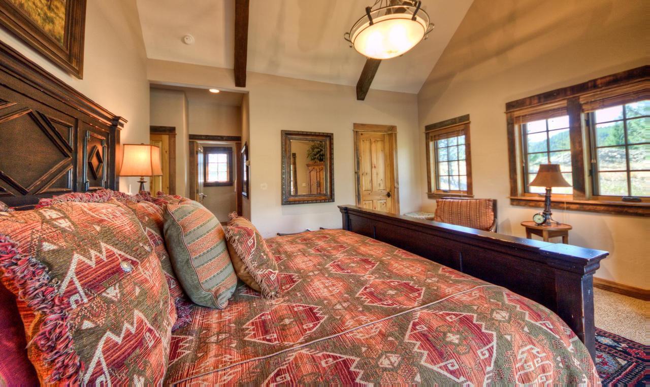 Antler Ridge Lodge 빅스카이 외부 사진