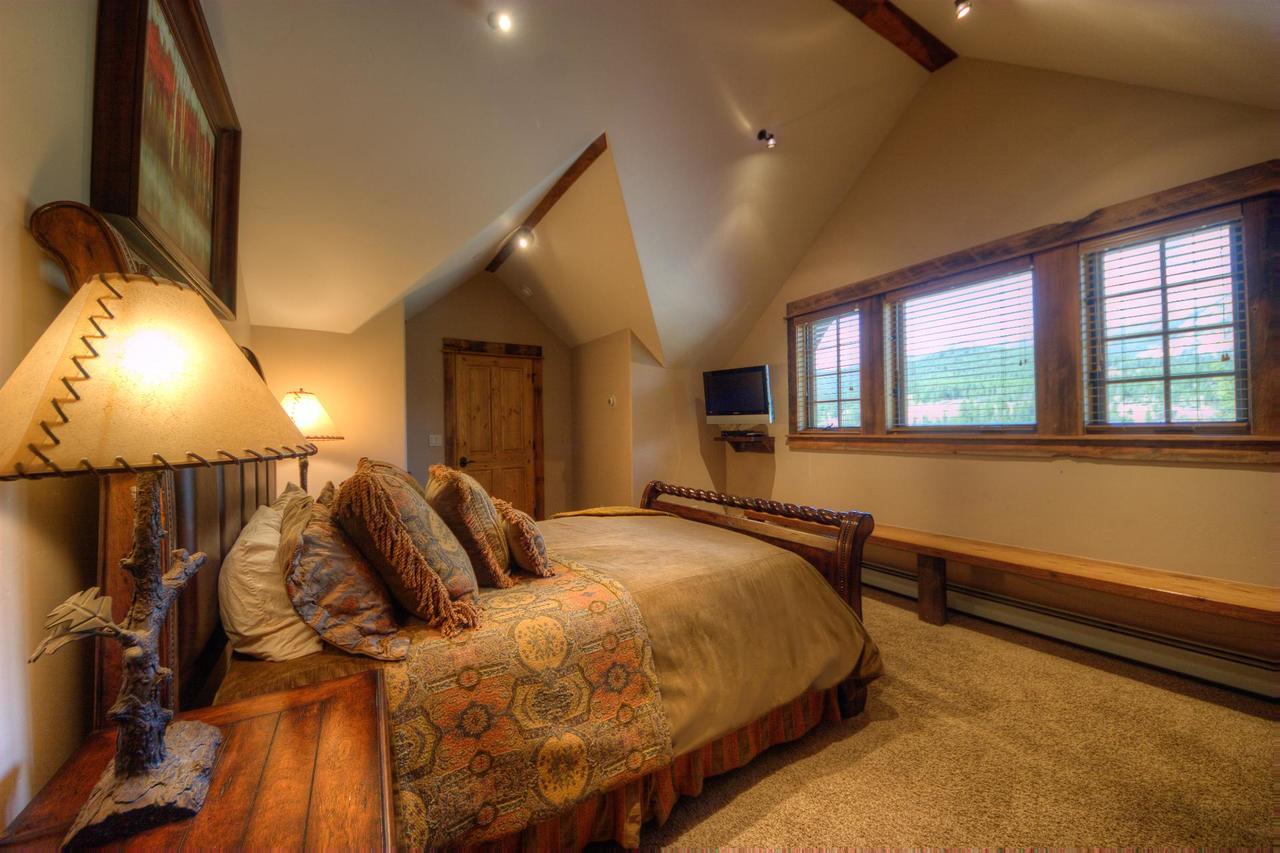 Antler Ridge Lodge 빅스카이 외부 사진